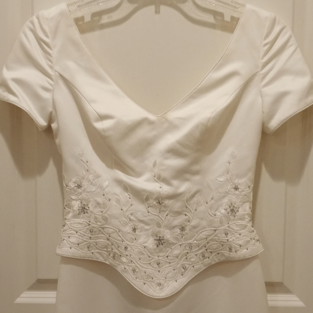 Sheath Style Wedding Gown